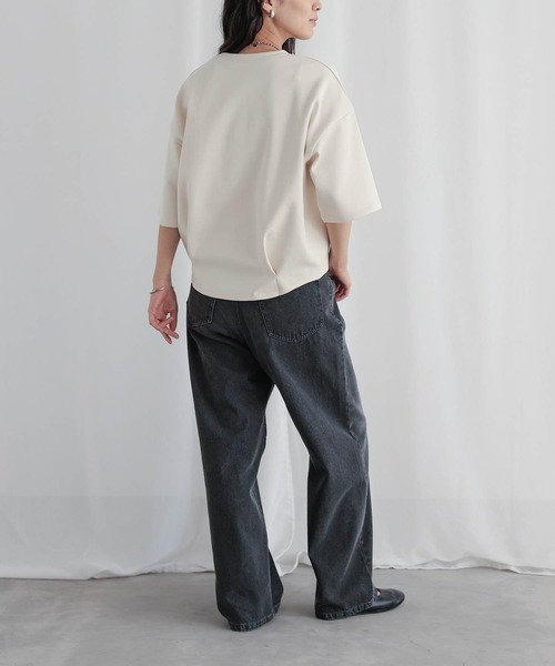 for/c(フォーシー)の「コクーンシルエットハーフスリーブトップス【サスティナブル】(Tシャツ/カットソー・レディース・ブラック/アイボリー・L/M)」の21枚目の写真