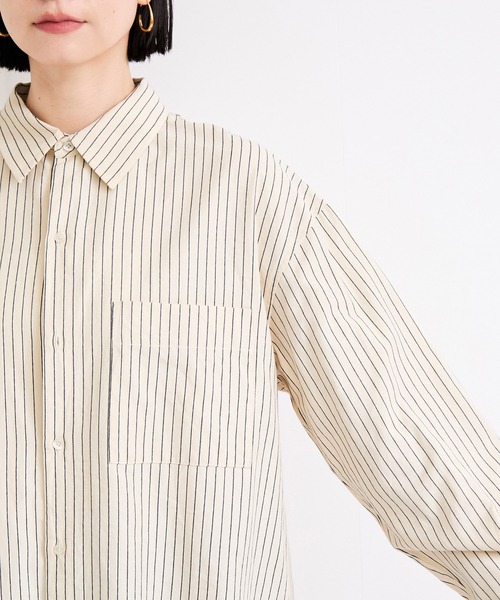 le cercle ADAM ET ROPE'（ルセルクルアダムエロペ）の「ストライプシャツ（シャツ/ブラウス・レディース・ブルー系その他4/ホワイト系その他5・FREE）」の3枚目の写真
