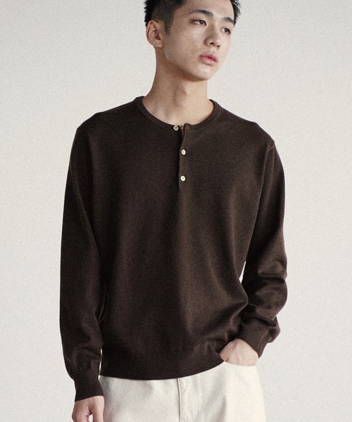 WYM LIDNM(ウィム バイ リドム)の「WOOL BLEND 14G HENLEY KNIT(ニット/セーター・メンズ・チャコール/ライトグレー/ブラウン/ダークグレー・M/L/XS/S)」の6枚目の写真