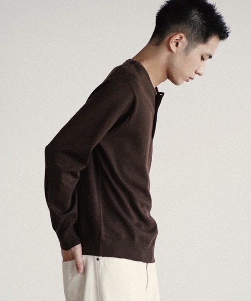 WYM LIDNM(ウィム バイ リドム)の「WOOL BLEND 14G HENLEY KNIT(ニット/セーター・メンズ・チャコール/ライトグレー/ブラウン/ダークグレー・M/L/XS/S)」の13枚目の写真