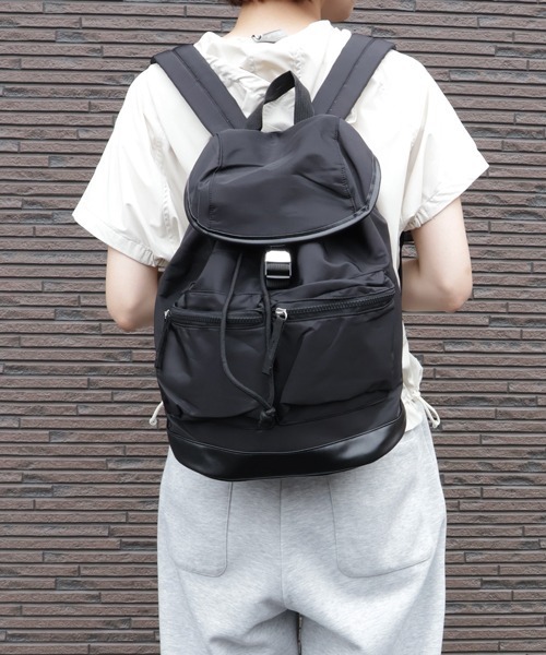 Alum'（アルム）の「ダブルフロントポケットフラップリュック（バックパック/リュック・レディース・ホワイト/ブラック/ブラウン・FREE）」の18枚目の写真