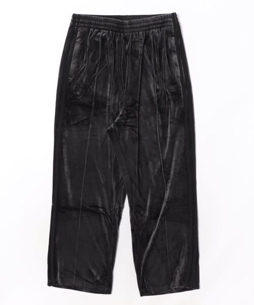 adidas(アディダス)の「ADIDAS ウェア アディダス U VELOUR PINTUCK PT ロングパンツ LC5983 ABC-MART限定 *BLACK(その他パンツ・メンズ・ブラック・X-SMALL/SMALL/MEDIUM/LARGE/X-LARGE/XX-LARGE)」の1枚目の写真