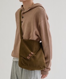 EPNK(�C�[�s�[�G�k�P�[)��Asymmetric Flap Wood Button Bag / �A�V�����g���[�t���b�v �E�b�h�{�^�� �V�����_�[�o�b�O(�V�����_�[�o�b�O)