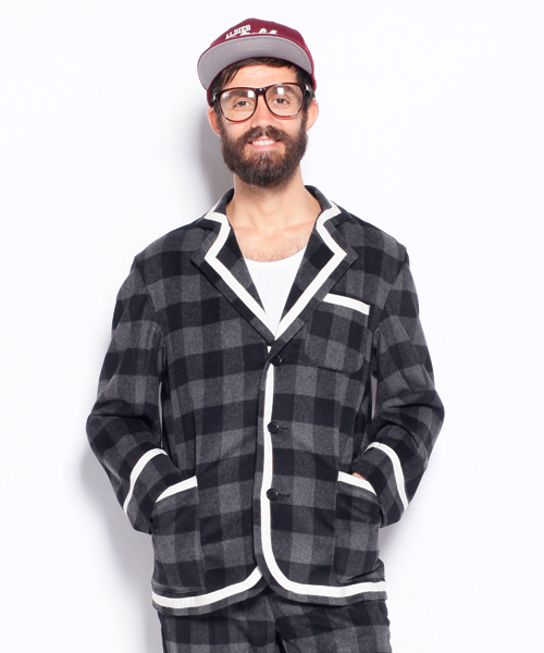 ALDIES(アールディーズ)の「Blinded Jacket チェック柄 テーラードジャケット(テーラードジャケット・メンズ・レッド/ブラック/マルチ・MEDIUM/SMALL/LARGE)」の16枚目の写真