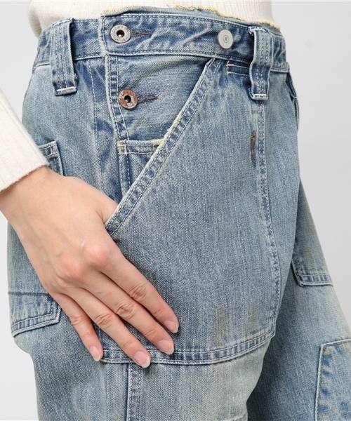 OLD BETTY'S(オールドベティーズ)の「Denim Damage Bib Overall Pants/デニムダメージビブオーバーオールパンツ(デニムパンツ・レディース・インディゴブルー・FREE)」の7枚目の写真