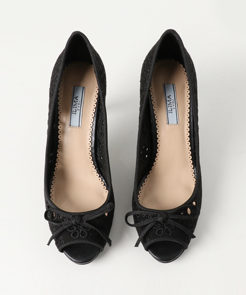 ILIMA(イリマ)の「ILIMA イリマ リボンモチーフレースヒールオープントゥパンプス(パンプス・レディース・アイボリー/ブラック/ベージュ/ネイビー・24.0cm/24.5cm/23.0cm/22.0cm/22.5cm/23.5cm)」の8枚目の写真