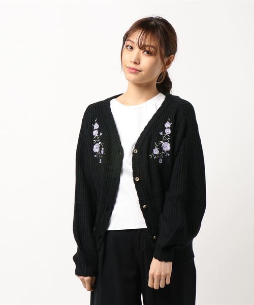 axes femme（アクシーズファム）の「バックレースアップニットカーデ