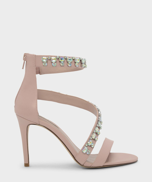 CHARLES & KEITH(チャールズ & キース)の「エンベリッシュスティレットサンダル / EMBELLISHED STILETTO SANDALS(サンダル・レディース・ブラック/アイボリー・23cm/23.5cm/24.5cm/25cm)」の2枚目の写真