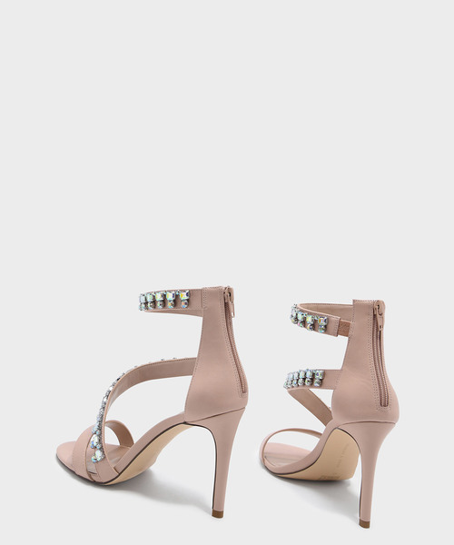 CHARLES & KEITH(チャールズ & キース)の「エンベリッシュスティレットサンダル / EMBELLISHED STILETTO SANDALS(サンダル・レディース・ブラック/アイボリー・23cm/23.5cm/24.5cm/25cm)」の11枚目の写真