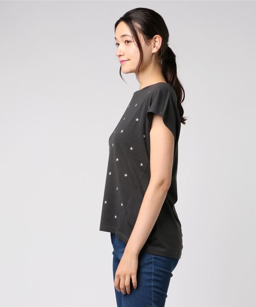 LIPSTAR（リップスター）の「星刺繍タックゆるTシャツ（Tシャツ/カットソー・レディース・ブラック/オフホワイト/イエロー/ブラック系その他・M）」の5枚目の写真