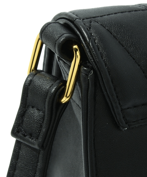 one after another NICE CLAUP(ワンアフターアナザーナイスクラップ)の「【ナイスクラップ】キルティング合皮ショルダー(ショルダーバッグ・レディース・ピンク/オフホワイト/ブラック・FREE)」の7枚目の写真