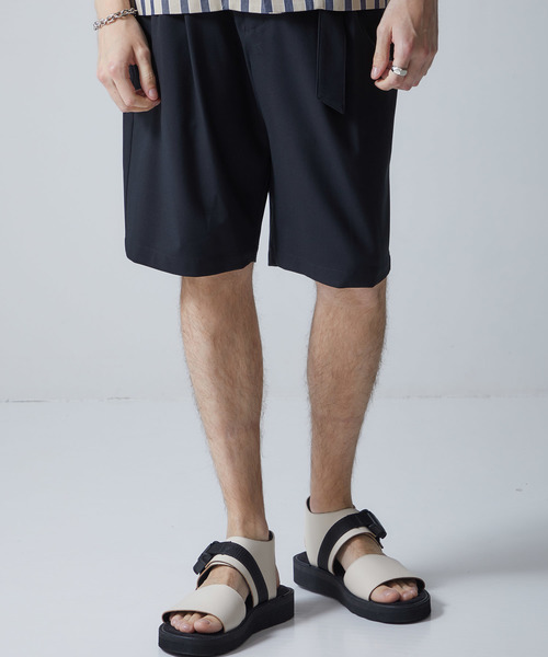 STUDIOUS(ステュディオス)の「【STUDIOUS】ロメオベルテッドショーツ【ZOZO限定アイテム】(その他パンツ・メンズ・ブラック/ブルー/グレイッシュベージュ・1/2/3)」の2枚目の写真