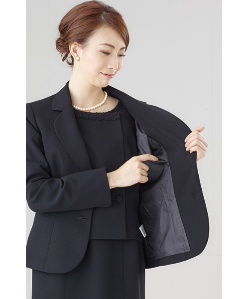 MONOIR(モノワール)の「濃染加工アンサンブル(ジャケットワンピース)(アンサンブル・レディース・ブラック・11号/9号/13号/17号/19号/15号/21号)」の6枚目の写真
