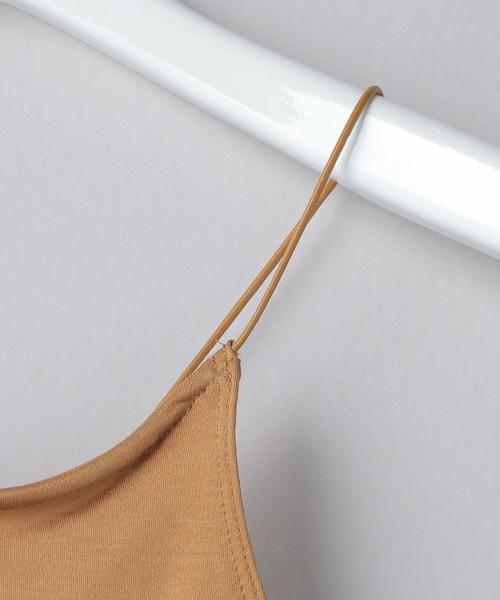 BEAUTY&YOUTH UNITED ARROWS（ビューティーアンドユースユナイテッドアローズ）の「＜ELIN＞BACK CROSS CAMISOLE/キャミソール Ψ（キャミソール・レディース・ベージュ/ブラック・36/38）」の5枚目の写真