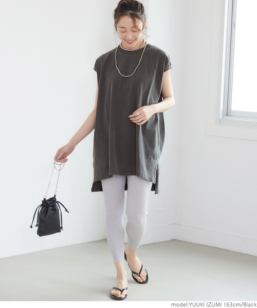 coca(coca)(コカ)の「ピグメントNSサイドスリットトップス(Tシャツ/カットソー・レディース・ブラック/ベージュ/パープル/ライトグリーン・ONE SIZE)」の17枚目の写真