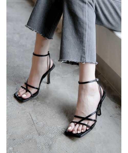 amel（エイメル）の「ナローストラップヒールサンダル（サンダル・レディース・ブラック・24.5cm/23.0cm/24.0cm/25.0cm/23.5㎝）」の6枚目の写真