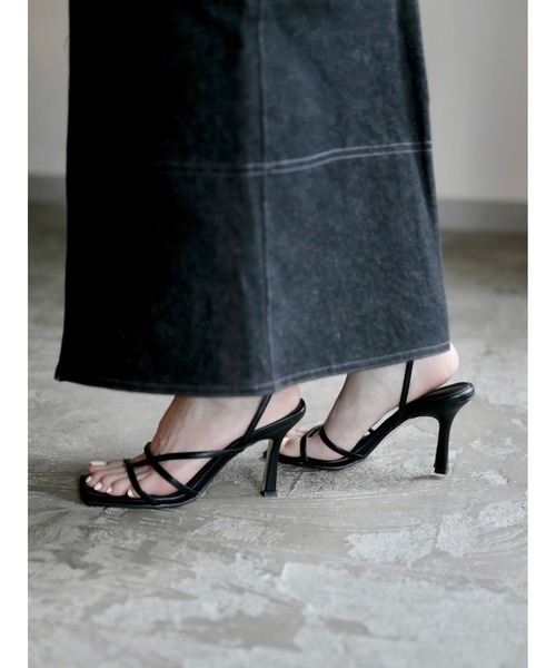 amel（エイメル）の「ナローストラップヒールサンダル（サンダル・レディース・ブラック・24.5cm/23.0cm/24.0cm/25.0cm/23.5㎝）」の12枚目の写真