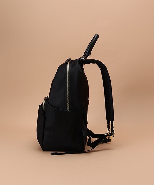 Samantha Thavasa(サマンサタバサ)の「シンプルデザインナイロンリュック(バックパック/リュック・レディース・ブラック/ベージュ/ネイビー・FREE)」の14枚目の写真