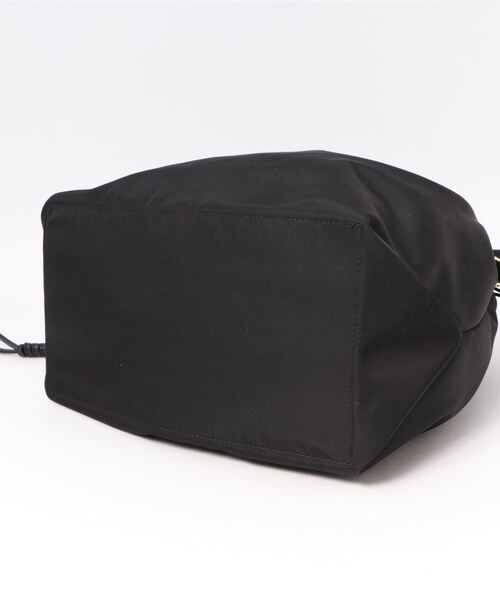 DouDou（ドゥドゥ）の「【WEB限定】ナイロンドロストリングバッグ（ショルダーバッグ・レディース・ブラウン/ブラック・FREE）」の8枚目の写真