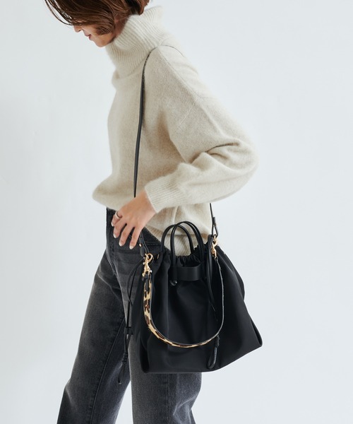 DouDou（ドゥドゥ）の「【WEB限定】ナイロンドロストリングバッグ（ショルダーバッグ・レディース・ブラウン/ブラック・FREE）」の2枚目の写真