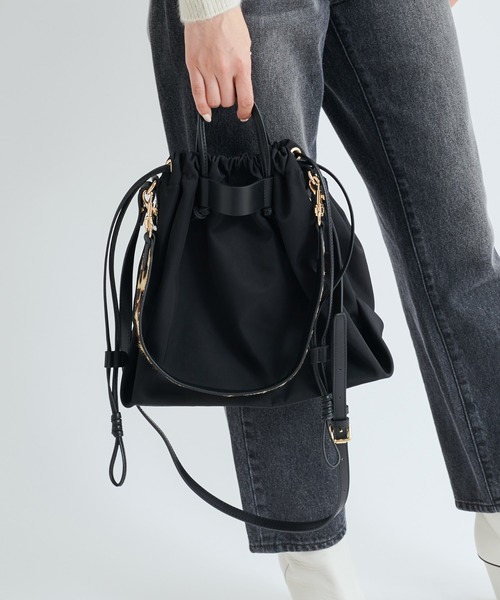 DouDou（ドゥドゥ）の「【WEB限定】ナイロンドロストリングバッグ（ショルダーバッグ・レディース・ブラウン/ブラック・FREE）」の9枚目の写真