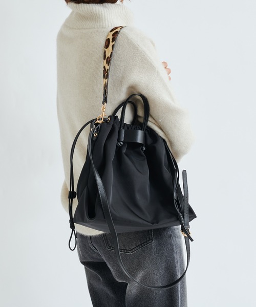 DouDou（ドゥドゥ）の「【WEB限定】ナイロンドロストリングバッグ（ショルダーバッグ・レディース・ブラウン/ブラック・FREE）」の14枚目の写真