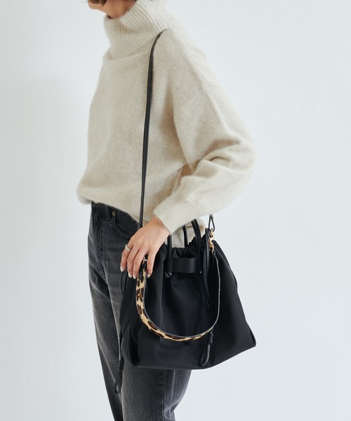 DouDou（ドゥドゥ）の「【WEB限定】ナイロンドロストリングバッグ（ショルダーバッグ・レディース・ブラウン/ブラック・FREE）」の16枚目の写真