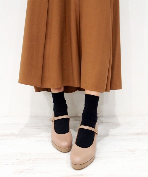 あしながおじさん（アシナガオジサン）の「厚底ストラップパンプス　3710321（パンプス・レディース・ブラック/クリアブラック/グレイッシュベージュ/ワイン/サンドベージュ・22.5cm/23.5cm/24.5cm/23.0cm/24.0cm）」の4枚目の写真