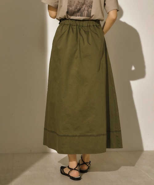 Bou Jeloud（ブージュルード）の「タックプリーツデニムスカート（デニムスカート・レディース・ナチュラル/インディゴブルー/ベージュ/カーキ・38）」の7枚目の写真