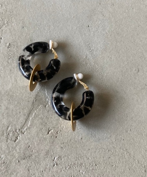 THEATRE PRODUCTS（シアタープロダクツ）の「CLEAR TUBE EARRING（イヤリング・レディース・ブラウン/ブラック/ベージュ・FREE）」の10枚目の写真