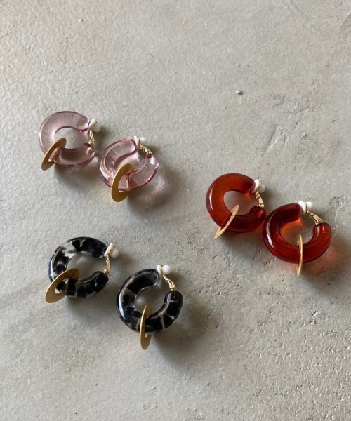 THEATRE PRODUCTS（シアタープロダクツ）の「CLEAR TUBE EARRING（イヤリング・レディース・ブラウン/ブラック/ベージュ・FREE）」の14枚目の写真