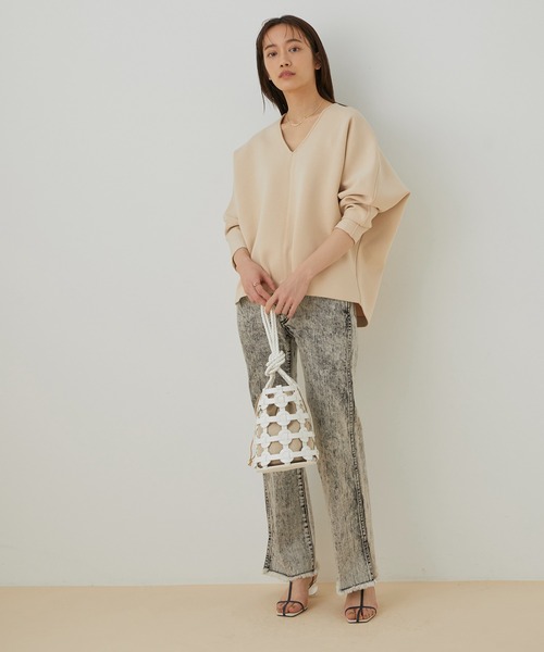 ADAM ET ROPE'(アダムエロペ)の「【アウトレット店舗・WEB限定】ダンボールニットドルマンプルオーバー(スウェット・レディース・ブラック/ベージュ/モスグリーン・FREE)」の14枚目の写真