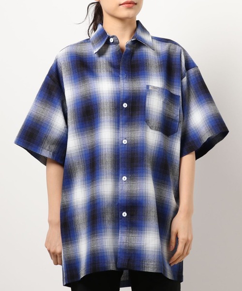 Cal Top(キャルトップ)の「OMBRE CHECK S/S SHIRTS(シャツ/ブラウス・レディース・ブラック×ホワイト/ブラック×グレー/グレー系その他/グレー×ホワイト/ブラウン/グリーン/ネイビー/ロイヤルブルー/ネイビー×ホワイト/サックスブルー系/レッド・S/M/L/XL)」の8枚目の写真