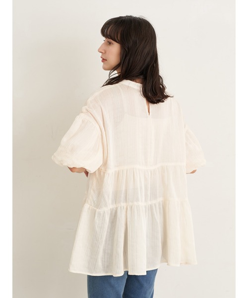 earth music&ecology（アースミュージックアンドエコロジー）の「楊柳ティアードブラウス ＊（シャツ/ブラウス・レディース・アイボリー/ミント/モカ・FREE）」の12枚目の写真