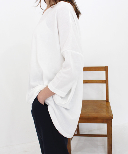 MODE ROBE（モードローブ）の「Vネックドルマントップス（Tシャツ/カットソー・レディース・ホワイト/ブラック/その他・FREE）」の21枚目の写真