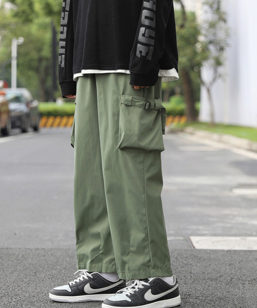 neos(ネオス)の「【neos -addictive design-】ワイドシルエット ベルトポケット カラー カーゴ パンツ(カーゴパンツ・メンズ・イエロー/ブラック/カーキ・MEDIUM/X-LARGE/LARGE)」の14枚目の写真