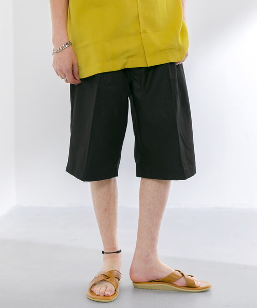 URBAN RESEARCH（アーバンリサーチ）の「URBAN RESEARCH iD　60/2TCワイドショーツ（その他パンツ・メンズ・ブラック/モカ/ベージュ・MEDIUM/LARGE）」の2枚目の写真