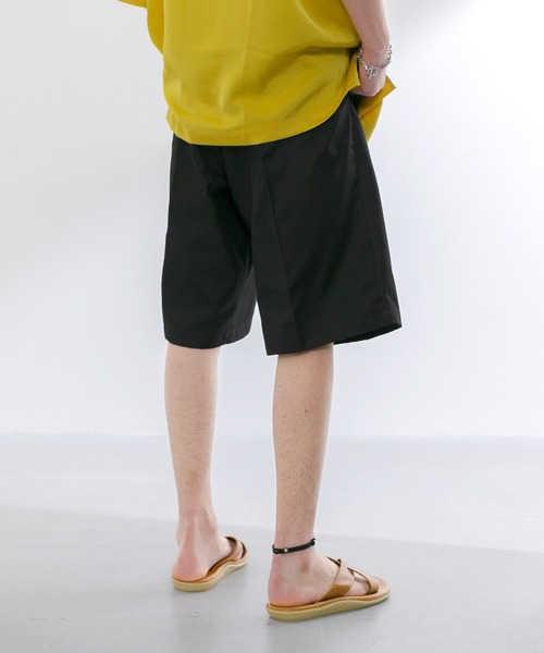 URBAN RESEARCH（アーバンリサーチ）の「URBAN RESEARCH iD　60/2TCワイドショーツ（その他パンツ・メンズ・ブラック/モカ/ベージュ・MEDIUM/LARGE）」の4枚目の写真