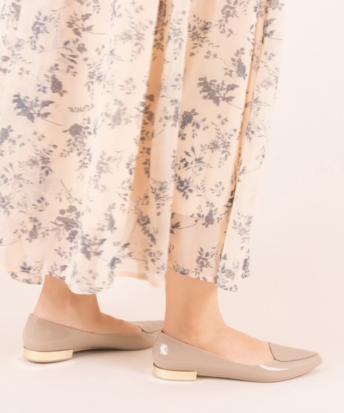 RANDA（ランダ）の「ポインテッドトゥクロコレインシューズ（レインシューズ・レディース・ブラック/ベージュ/グレイッシュベージュ・LL/S/M/L/XL）」の3枚目の写真