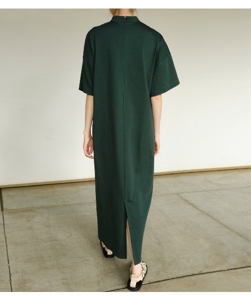 LE CIEL BLEU（ルシェルブルー）の「Cut-out Tee Dress（ワンピース・レディース・ブラック/ダークグリーン/ベージュ・36）」の21枚目の写真