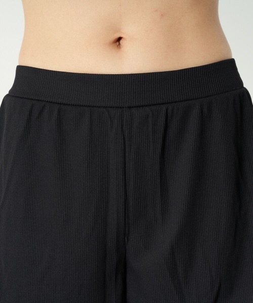 Ocean Pacific（オーシャンパシフィック）の「【OP:オーピー】レディース 体型カバースポーツ水着３点セット（水着・レディース・ホワイト/ブラック・MEDIUM/LARGE）」の9枚目の写真