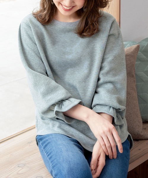 RANAN(ラナン)の「ふわふわあったか!裏起毛ボリュームスリーブプルオーバー(Tシャツ/カットソー・レディース・キャメル/ブラック/チャコールグレー/ライトグレー/アイボリー/グレイッシュベージュ/ネイビー/ブルー・M/L/LL/3L)」の5枚目の写真