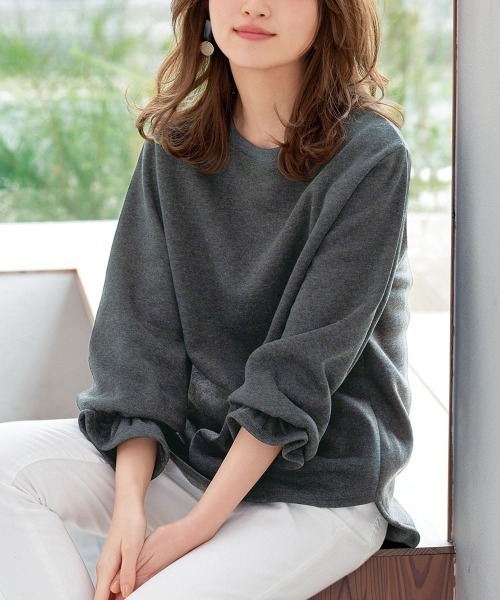 RANAN(ラナン)の「ふわふわあったか!裏起毛ボリュームスリーブプルオーバー(Tシャツ/カットソー・レディース・キャメル/ブラック/チャコールグレー/ライトグレー/アイボリー/グレイッシュベージュ/ネイビー/ブルー・M/L/LL/3L)」の21枚目の写真