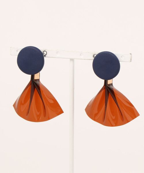 tone(トーン)の「【atelier*mio】クレイ × PVC earring(イヤリング・レディース・ホワイト/パープル/ネイビー/ピンク/イエロー/ミント/ピンク系その他/ホワイト系その他・FREE)」の6枚目の写真