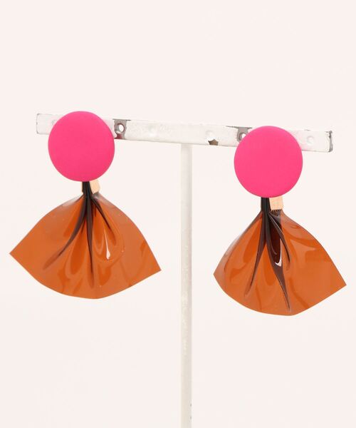 tone(トーン)の「【atelier*mio】クレイ × PVC earring(イヤリング・レディース・ホワイト/パープル/ネイビー/ピンク/イエロー/ミント/ピンク系その他/ホワイト系その他・FREE)」の2枚目の写真
