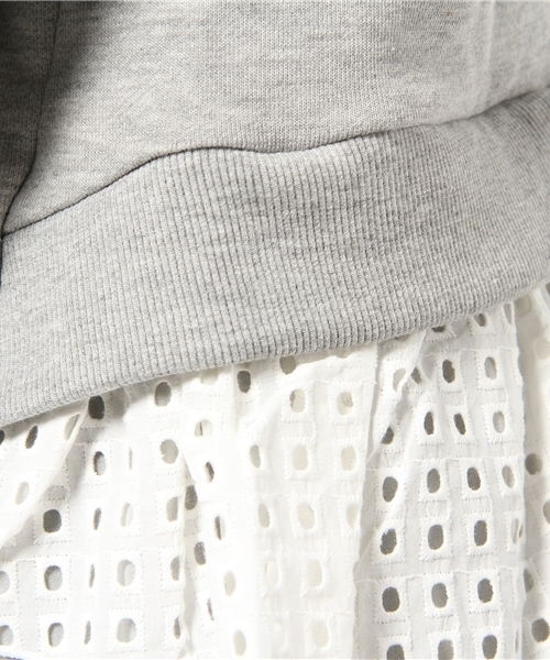 DISCOAT(ディスコート)の「【Discoat】裏毛裾レースプルオーバー(Tシャツ/カットソー・レディース・クリーム/グレー/ネイビー・フリ-)」の4枚目の写真
