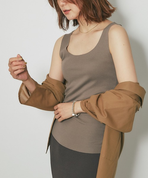 RIVE DROITE（リヴドロワ）の「シームレスタンク（タンクトップ・レディース・グレイッシュベージュ/グレー系その他/モカ/チャコールグレー・FREE）」の2枚目の写真