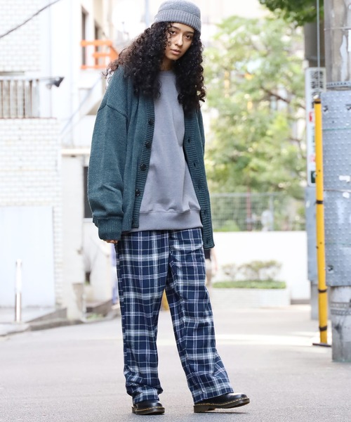 ROOPTOKYO(ループトウキョウ)の「ハイゲージ Vネックニットカーディガン(カーディガン/ボレロ・メンズ・ブラック/チャコール/ブルー/ホワイト・L/M)」の21枚目の写真