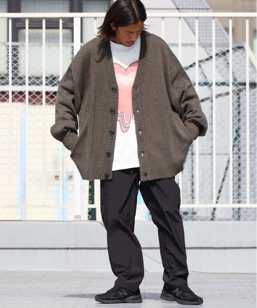 ROOPTOKYO(ループトウキョウ)の「ハイゲージ Vネックニットカーディガン(カーディガン/ボレロ・メンズ・ブラック/チャコール/ブルー/ホワイト・L/M)」の18枚目の写真