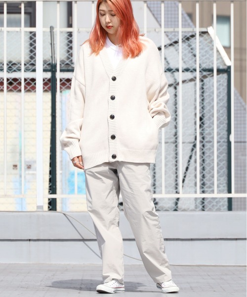 ROOPTOKYO(ループトウキョウ)の「ハイゲージ Vネックニットカーディガン(カーディガン/ボレロ・メンズ・ブラック/チャコール/ブルー/ホワイト・L/M)」の16枚目の写真